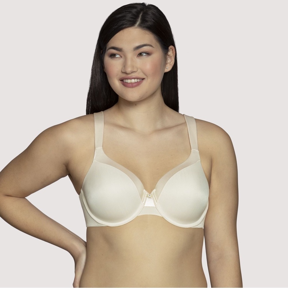 VANITY FAIR.
ILLUMINATION®
Zoned In Support Full Figure
Underwire Bra 44C